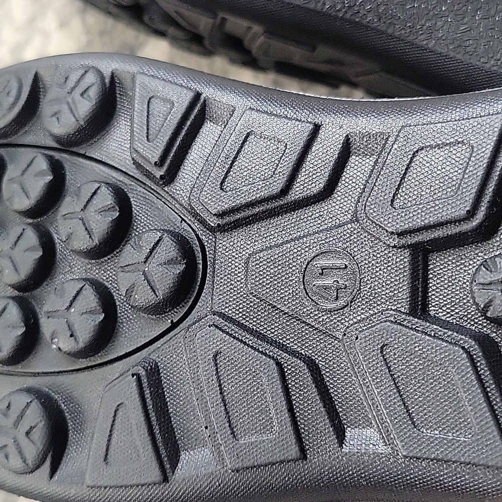 Waterproof Boots - Picture 10 of 12